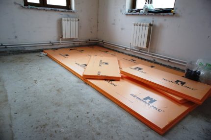 Polystyrène extrudé au sol