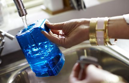 Remplissage du réservoir de l'aspirateur de lavage