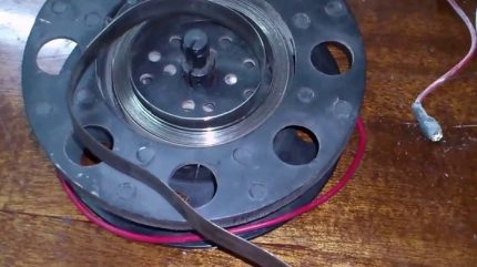 Enrouleur de câble pour aspirateur Mécanisme d'enroulement du cordon d'alimentation