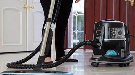 Vacuum cleaner with a new type of filter - aquafilter Vacuum cleaner with aquafilter