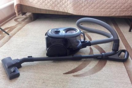 Samsung marka elektrikli süpürgenin görünümü Samsung elektrikli süpürge tasarımı