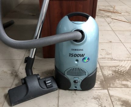 Powerful vacuum cleaner for large rooms Power consumption