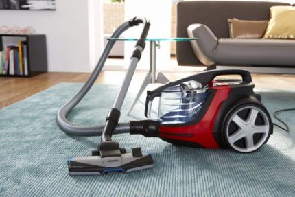 Vacuum cleaner model with a cyclone filter Cyclone vacuum cleaner