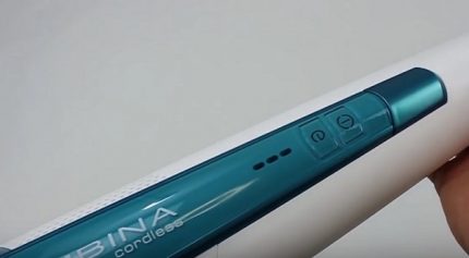 Vacuum cleaner controls Adjustment buttons and indication