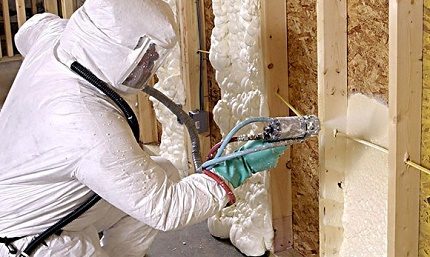 Isolante em espuma de poliuretano