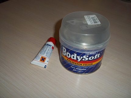 Mastic pour une baignoire en fonte Mastic pour la salle de bain