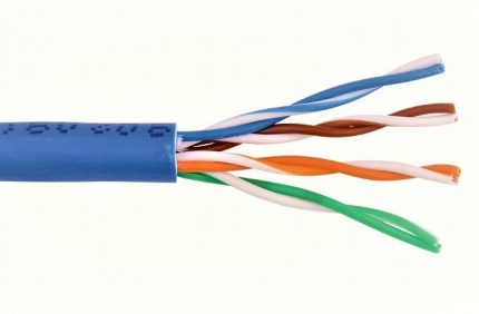 Twisted pair wires under common insulation Twisted pair - Internet cable