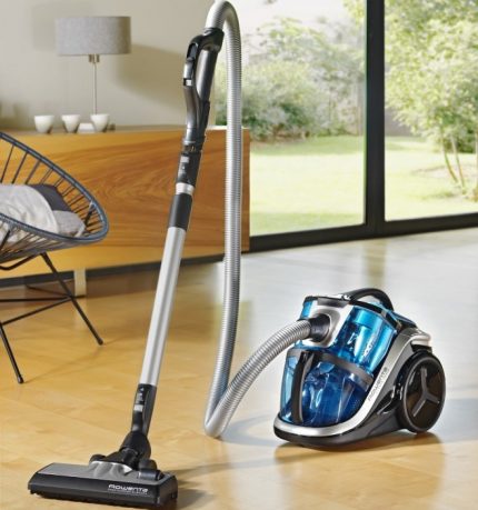 Roventa vacuum cleaner for cleaning residential and office premises Roventa vacuum cleaner in the interior