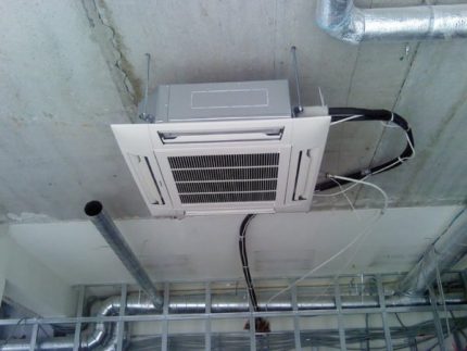 Transport d'électriciens depuis l'unité intérieure