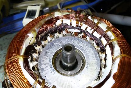 Section brûlée de l'enroulement Enroulement du compresseur endommagé