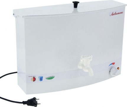 Das Gerät von Aquatex Wandwaschbecken mit beheiztem Wasser