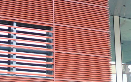 Grille de ventilation externe en métal