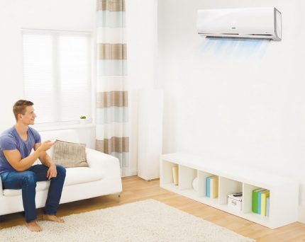 Bir kişinin alanında en uygun mikro iklimi korumak Klimada işlev hissediyorum