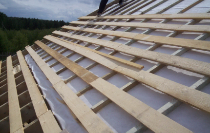 Utilisation d'isospan dans une conception de caisse Isospan AS