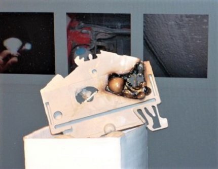 Bloco de terminais fundidos em trilho de fixação