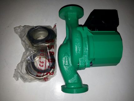 Écrous-raccords complets avec pompe