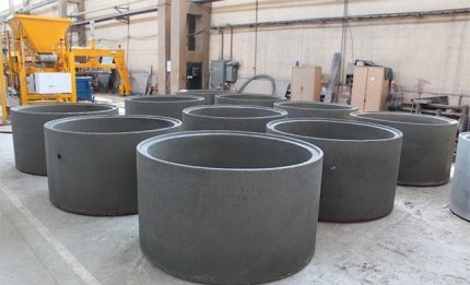 Anneaux muraux avec joints de verrouillage