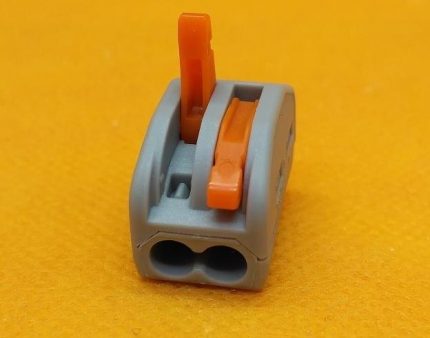 Le bornier Vago est facile à installer et à retirer Bornier de wagon à levier