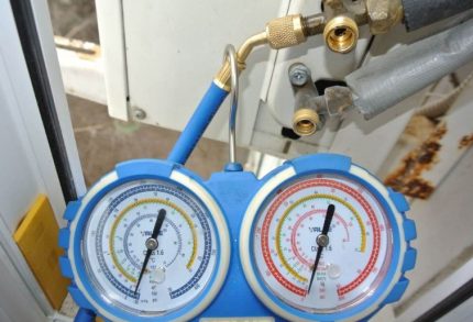 Collecteur pour le ravitaillement d'un système split