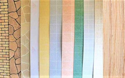 Panneaux en plastique pour l'écran