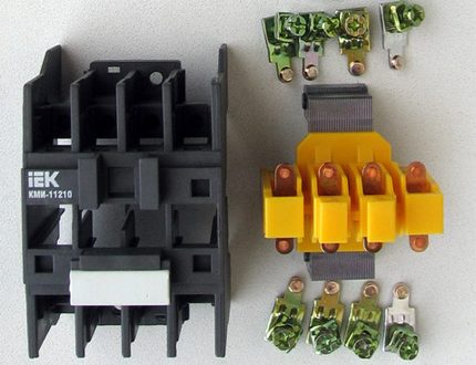 Groupe de contact de démarrage démantelé Dessus du deuxième démarreur