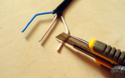 Dénudage des câbles