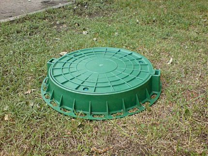 Toit ouvrant en plastique vert au sol