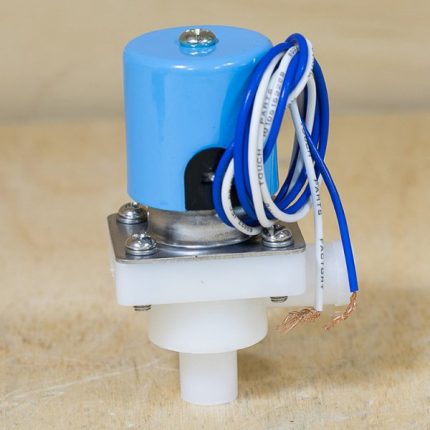 Electrovanne avec fils d'alimentation