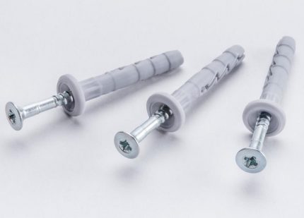 Clous à cheville durables pour fixer la capuche Clous à cheville pour le montage du capot