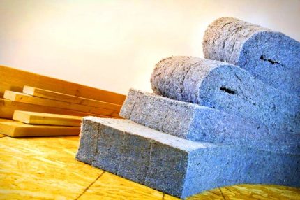 Isolation populaire - laine minérale Laine minérale dans les assiettes