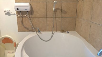 Chauffe-eau instantané pour le bain Chauffe-eau dans la salle de bain