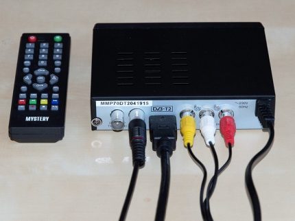 Préfixe pour l'amplification d'un signal de télévision Décodeur numérique pour TV