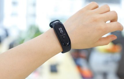 Bracelet multifonctionnel Tracker Fitness