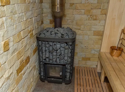 Installation d'un four à gaz dans un bain russe