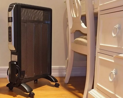 Réchauffeur Mikatermichesky dans le boîtier en acier