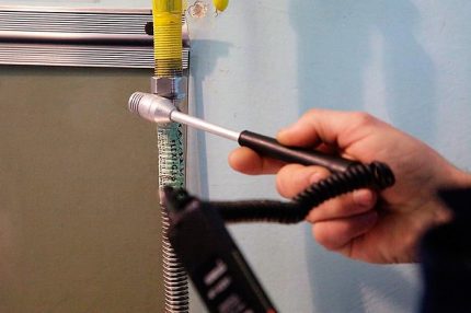 Analisador de gases para verificar a vedação de juntas Analisador de gases para verificar a vedação de juntas