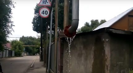 Konut dairelerinde gaz besleme sistemine giren su Bir sokak gaz borusu su