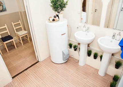 Décor original pour tuyaux et chaudière Décor original pour tuyaux et chaudière