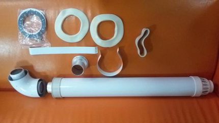 Accessoires pour assembler une cheminée coaxiale Accessoires pour assembler une cheminée coaxiale