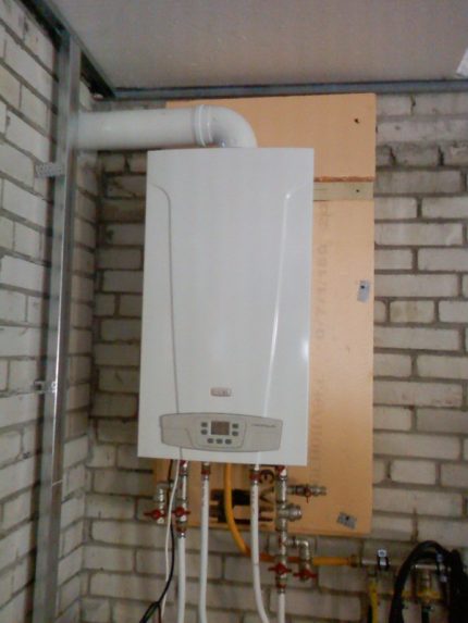 Caldeira a gás na garagem