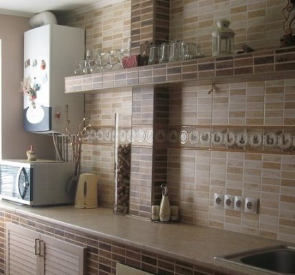 Décoration de la colonne avec des aimants