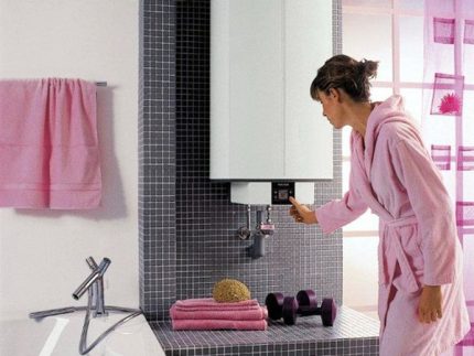 Chaudière élégante dans un intérieur tout aussi élégant Chaudière élégante dans un intérieur tout aussi élégant