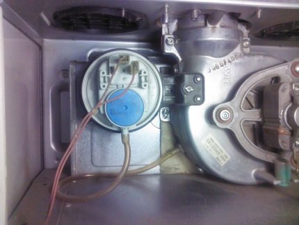 Die innere Struktur des Gaskessels Ariston Die innere Struktur des Gaskessels Ariston