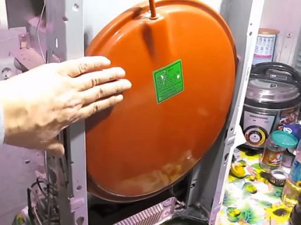 Finden der Ursache für das Geräusch eines Gaskessels