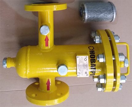 Line filter cartridge and replacement cartridge