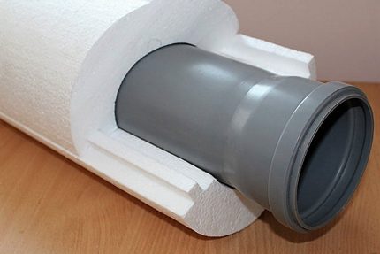 Schaumstoffschale für Rohre