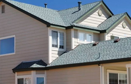 Janelas de ventilação nos frontões