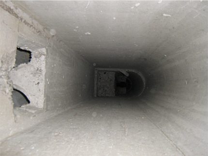 Conduit de ventilation de la maison Conduit de ventilation de la maison