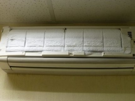 Givrage de l'unité intérieure du climatiseur Givrage de l'unité intérieure du climatiseur