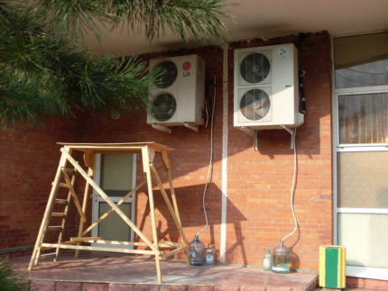 Évacuation des condensats vers le réservoir Évacuation des condensats vers le réservoir